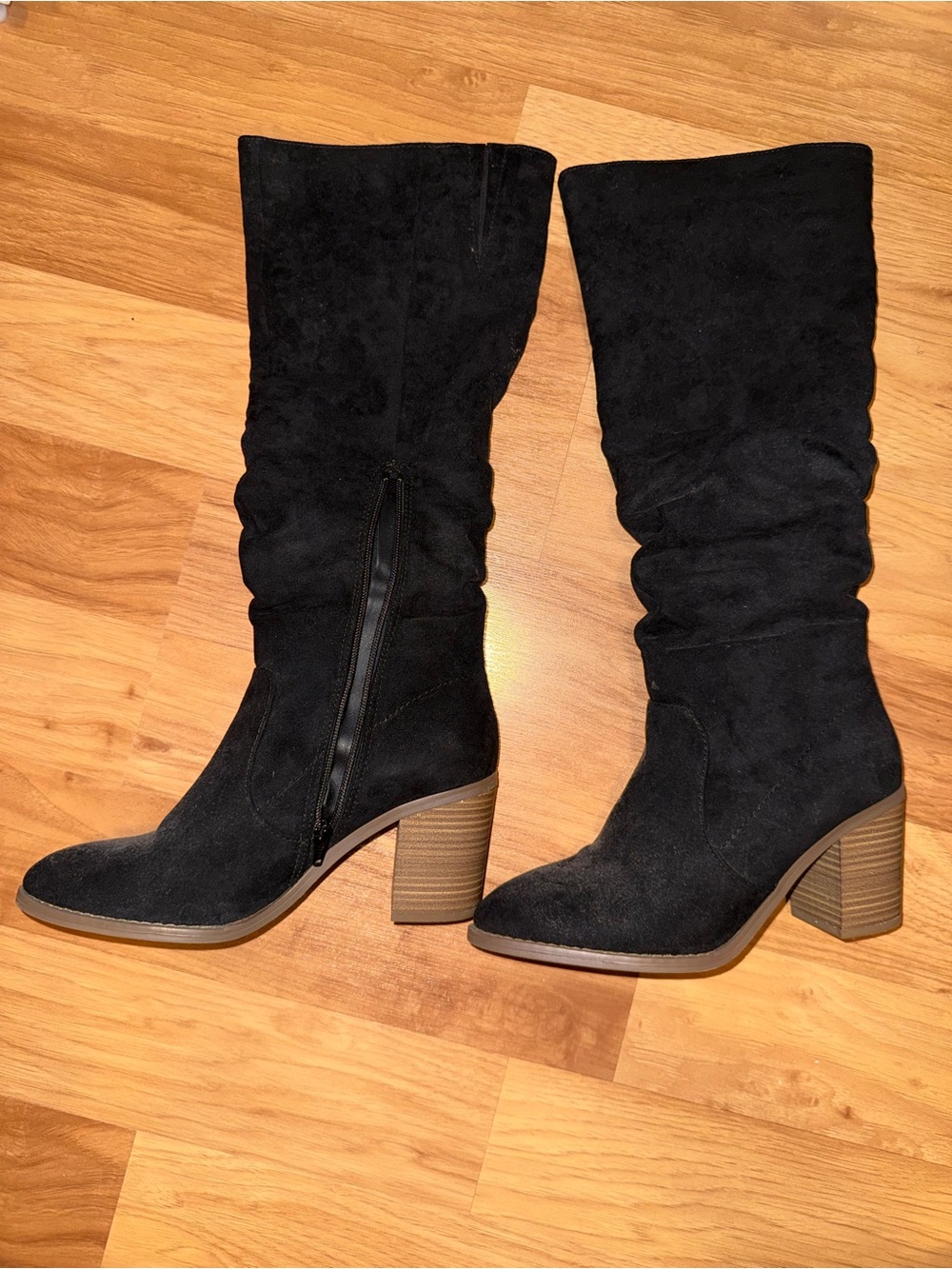 Universal Thread Boots